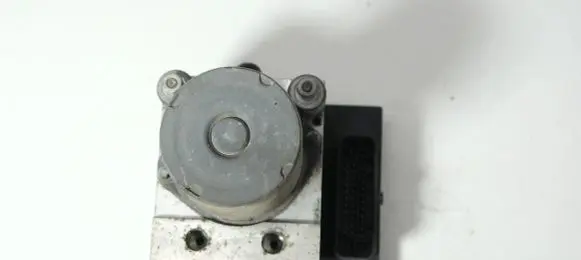 Audi A4 S4 B7 8E 8H ABS Pump 8E0614517AK 8E0910517D