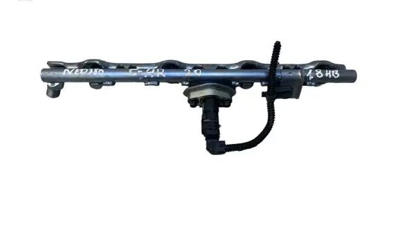 Toyota C-HR I Fuel distributor 8945833030 19L13