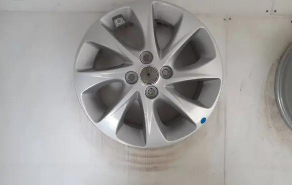 Opel Karl R15 alloy rim 95192367