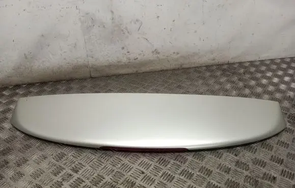 Toyota Avensis T250 Rear window tailgate spoiler 7608505050