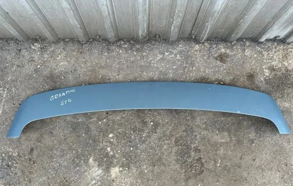 Mitsubishi Grandis Tailgate/trunk spoiler MN129304