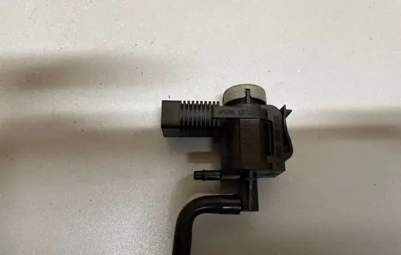 Audi Q5 SQ5 Vacuum valve 1K0906283A