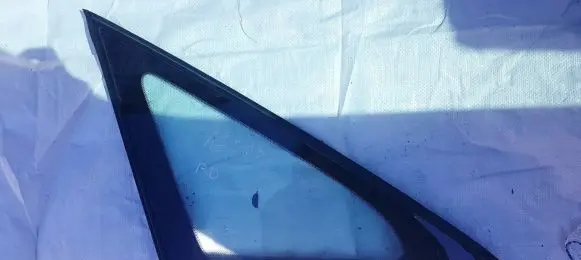 Toyota Previa (XR30, XR40) II Front triangle window/glass 
