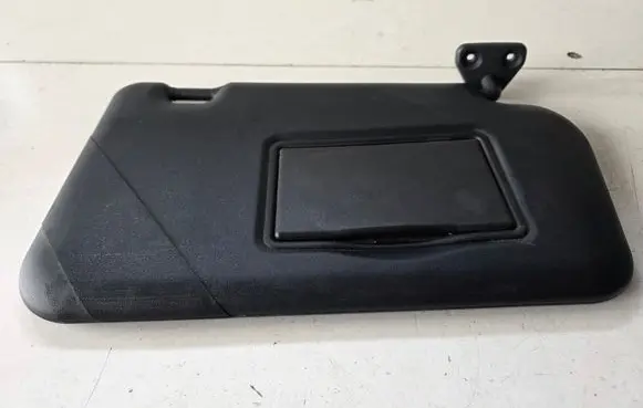 Nissan Juke II F16 Sun visor