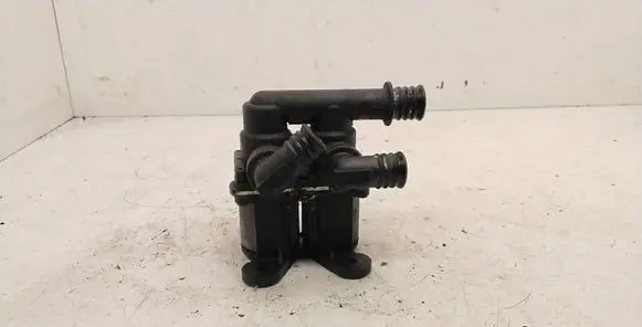 BMW 5 E34 Coolant heater control valve 1147412038