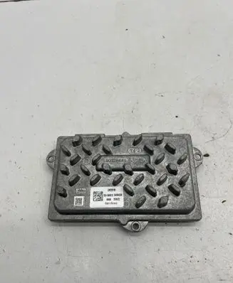 Peugeot 5008 II LED ballast control module L90125449 S45040200 02H164001C
