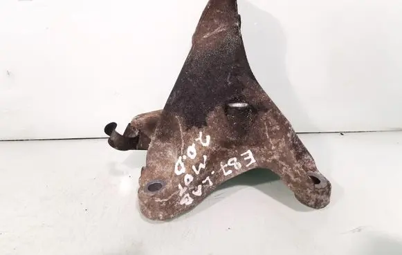 BMW 1 E81 E87 Engine mounting bracket 231167819160 13807410