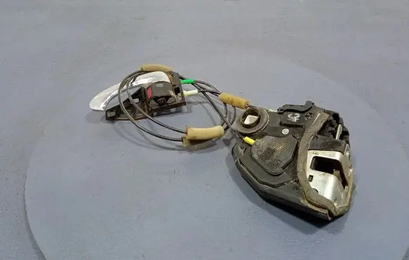 Toyota Camry Rear door lock