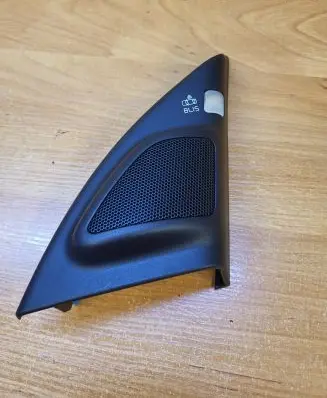 Volvo XC70 Front door high frequency speaker 30797874 7011103P