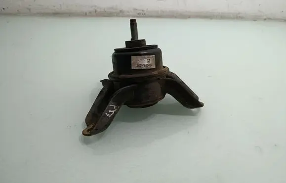 Engine mount bracket