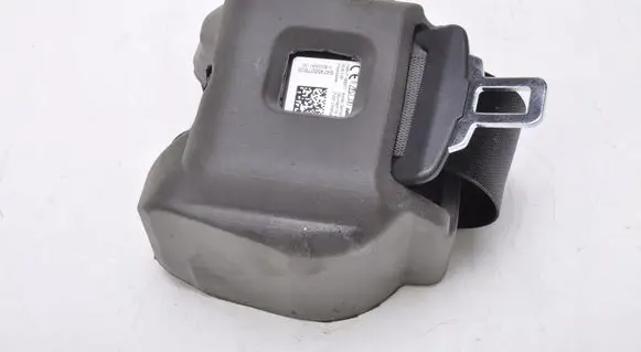 BMW 1 F40 Rear seatbelt S4745627809