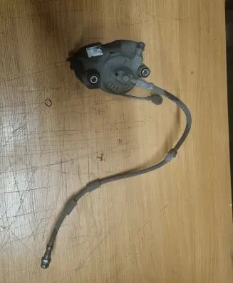 Volkswagen Golf Sportsvan Front brake caliper