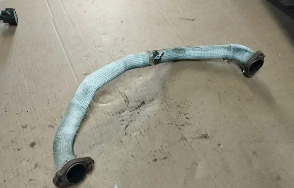 Peugeot 4007 EGR valve line/pipe/hose