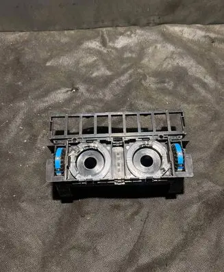Mercedes-Benz E W124 Climate control unit 1248302785 9140010110