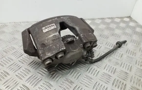 Audi A5 Sportback 8TA Front brake caliper 8K0105P