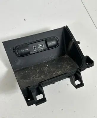 KIA Niro USB socket connector 84632G5000
