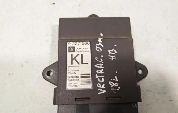 Opel Vectra C Door central lock control unit/module 5WK46001 9227560