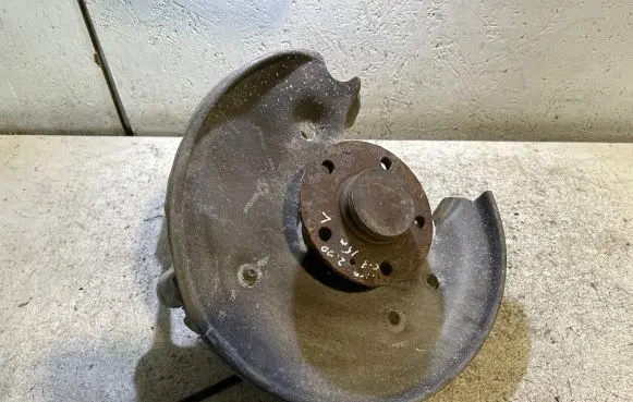 Audi A6 S6 C7 4G Rear wheel hub
