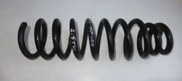Volkswagen Touareg I Front coil spring