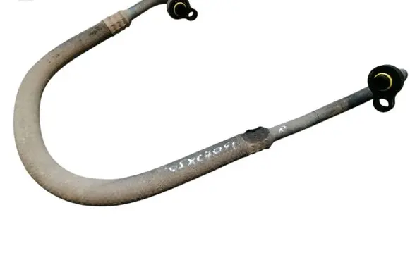 Volvo XC70 Air conditioning (A/C) pipe/hose 08687574