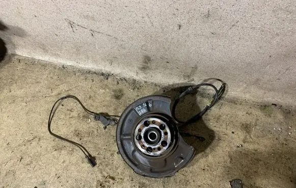 Mercedes-Benz SL R230 Rear wheel hub 