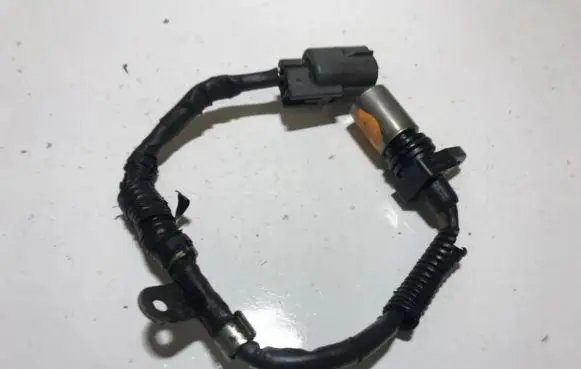Toyota Avensis T250 Crankshaft position sensor 9091905069 90919-05069