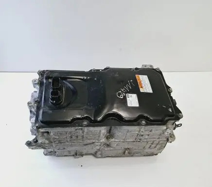 Voltage converter inverter