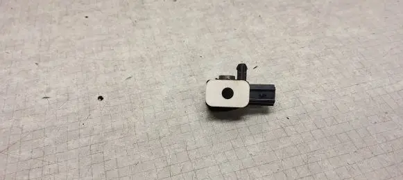 Ford Focus ST Airbag deployment crash/impact sensor CM5T14B006AA L4L00L60L