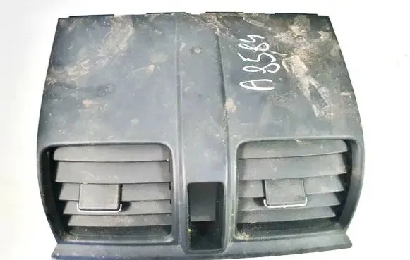 Honda CR-V Dash center air vent grill 77610swaa0 77610-swa-a0