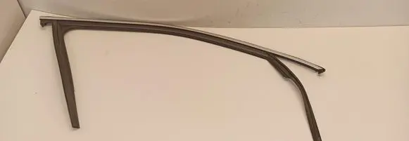 Audi Q3 F3 Front door rubber seal 83FF837432