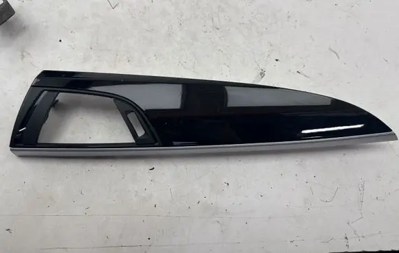 BMW 1 F20 F21 Dashboard glove box trim 9353065