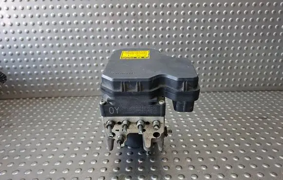 Toyota RAV 4 (XA30) ABS Pump S27730188 4454042100 8954142220