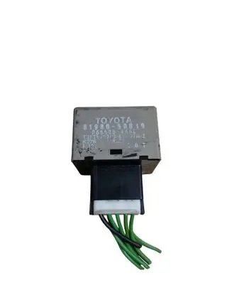Toyota RAV 4 (XA20) Other relay 8198050030