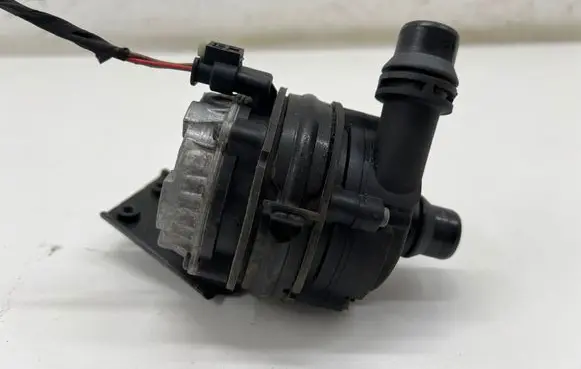 Mercedes-Benz E W213 Electric auxiliary coolant/water pump A2535010920 A2535012320