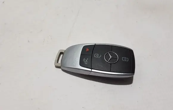 Mercedes-Benz GLS X167 Ignition key/card A1779052203