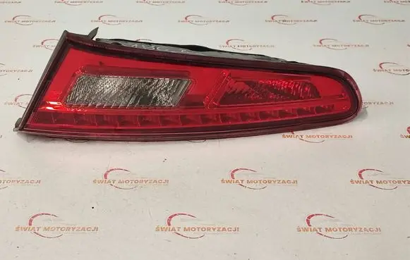 Alfa Romeo Giulietta Tailgate rear/tail lights 50513400