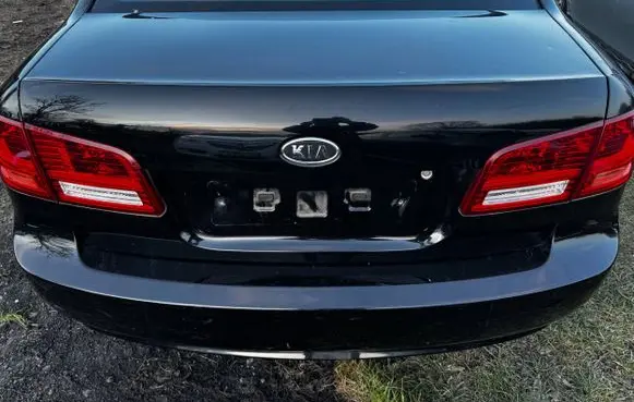 KIA Magentis Truck tailgate 
