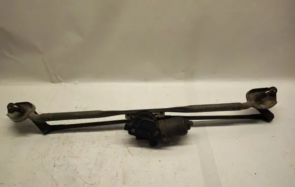 Dodge Challenger Front wiper linkage and motor 05028756AD 70113
