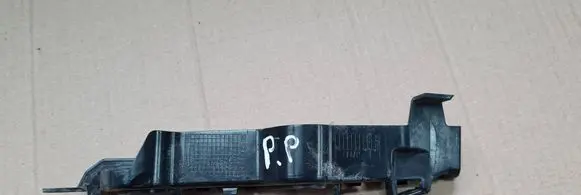 Audi A7 S7 4K8 Front bumper mounting bracket 4K8807284B