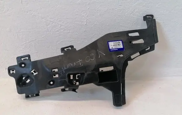 Volvo V60 Front bumper mounting bracket 31455652