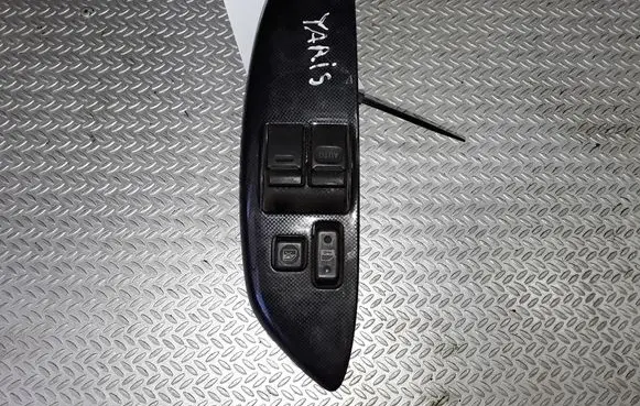 Toyota Yaris Electric window control switch