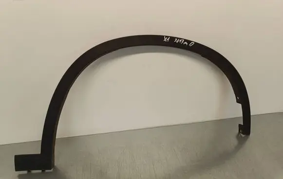 BMW X1 F48 F49 Front arch trim