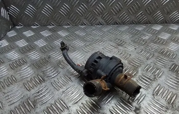 Nissan X-Trail T31 Electric auxiliary coolant/water pump