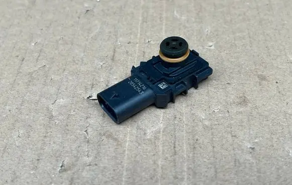 Audi A7 S7 4G Rear glass lock/latch E403 06H906052B