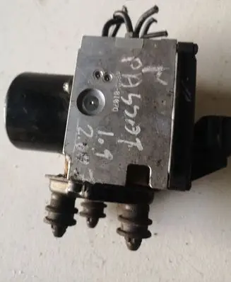 Volkswagen PASSAT B6 ABS Pump 3CO614109