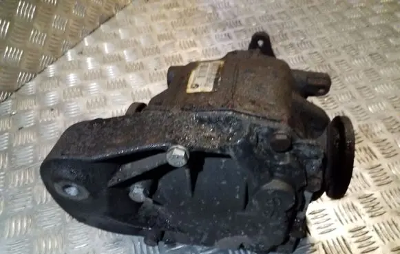 BMW 1 E81 E87 Rear differential 7566225