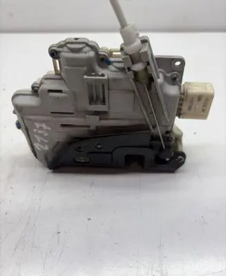 Audi A3 S3 A3 Sportback 8P Front door lock 4F1837015