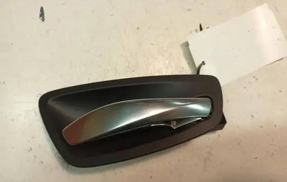 BMW 1 E81 E87 Front door interior handle 696210201 10628510