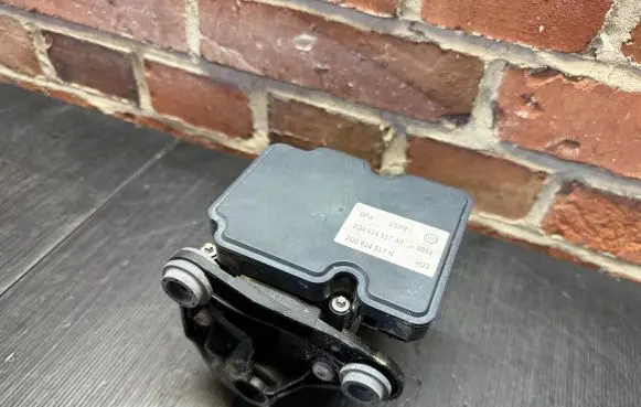 Skoda Kamiq ABS Pump 2Q0614517AP 2Q0614517N
