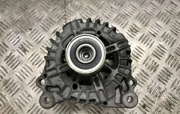 Volkswagen Golf VI Generator/alternator 2612004E 03L903023L